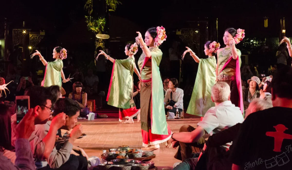 Kantoke Dinner with a traditional show - google