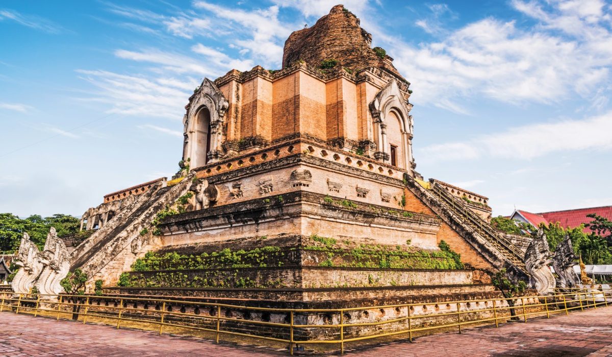 wat-chedi-luang-buddhist-temple-thailand2